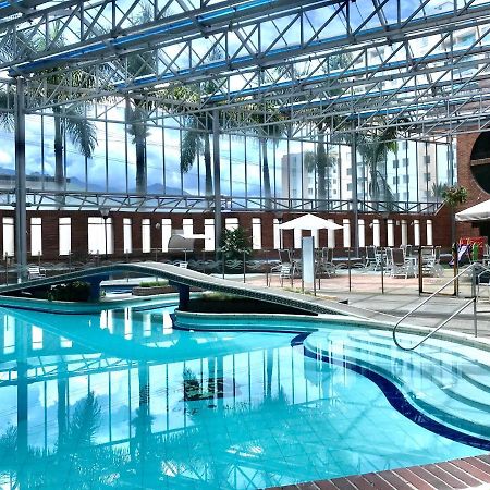 Casa Morales Hotel Internacional Y Centro De Convenciones Ibagué Εξωτερικό φωτογραφία The swimming pool at the hotel