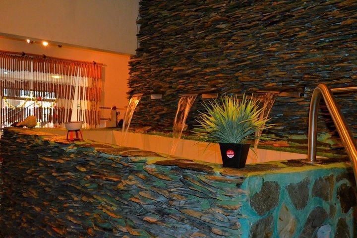 Casa Morales Hotel Internacional Y Centro De Convenciones Ibagué Εξωτερικό φωτογραφία Fountain at the entrance of the hotel