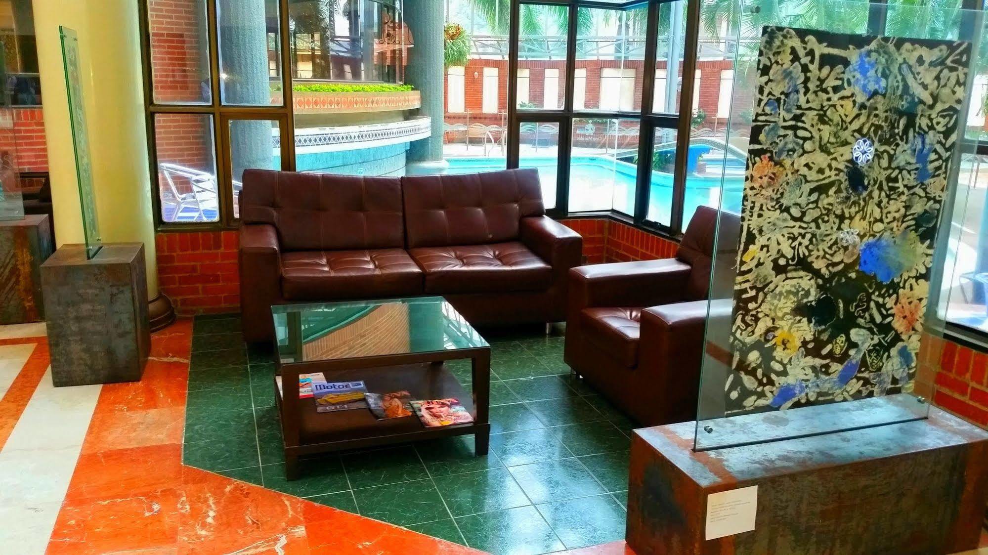 Casa Morales Hotel Internacional Y Centro De Convenciones Ibagué Εξωτερικό φωτογραφία The lobby of the hotel